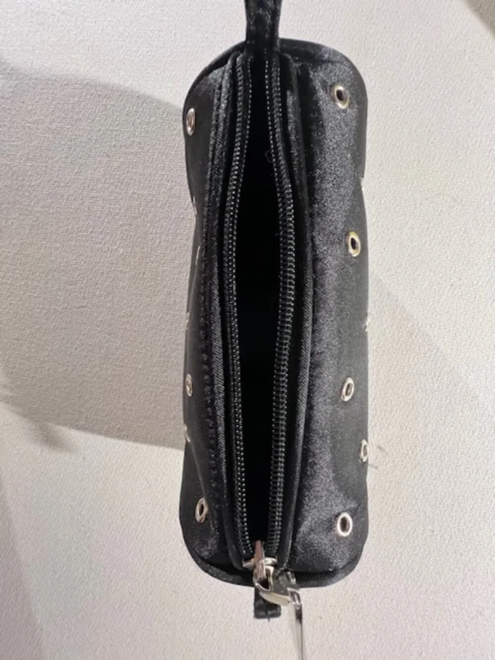 JASMINE LA BELLE cosmetic wristlet‎ bag sleek black studded grommet pouch edgy